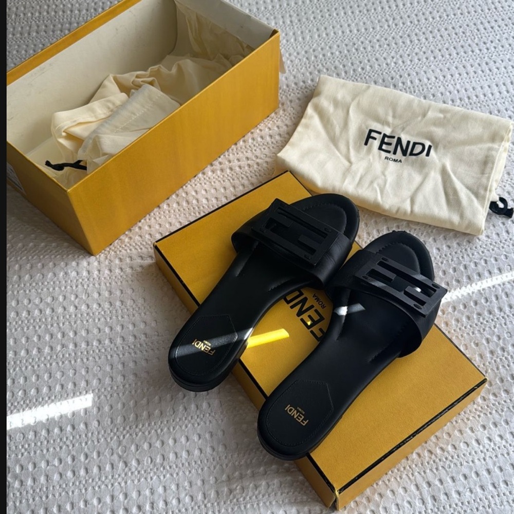 Fendi Slides size 9.5 women’s